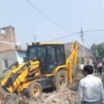 Authority deploys bulldozer in Haibatpur’s submerged zone, reclaiming 40,000 square metres of encroached land. IMAGE CREDIT TO प्राधिकरण