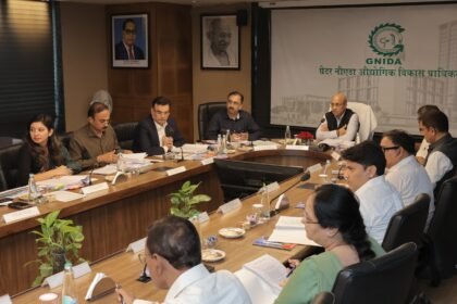 Additional Compensation and Residential Plots for Farmers: Greater Noida Authority Approves Seven Key Decisions — IMAGE CREDIT TO... प्राधिकरण