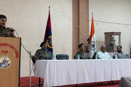 Commanding Officer of 38 UP Battalion Inspects SSV Inter College IMAGE CREDIT TO रिपोर्टर
