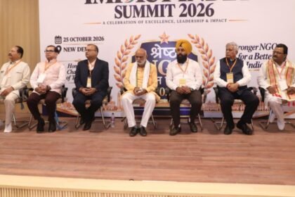 Haridwar Social Workers Shine on National Stage; Jagdish Lal Pahwa and Parmanand Popli Honoured IMAGE CREDIT TO रिपोर्टर