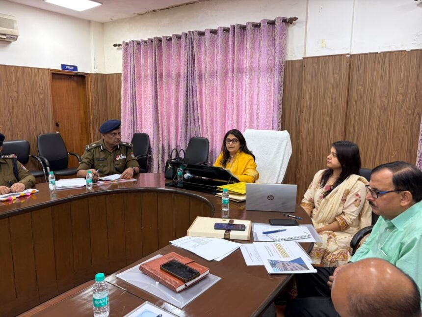 Emphasis on Scholarships, Drug De-addiction, and Development of Model Villages; Review of Central Government Schemes — IMAGE CREDIT TO सूचना विभाग